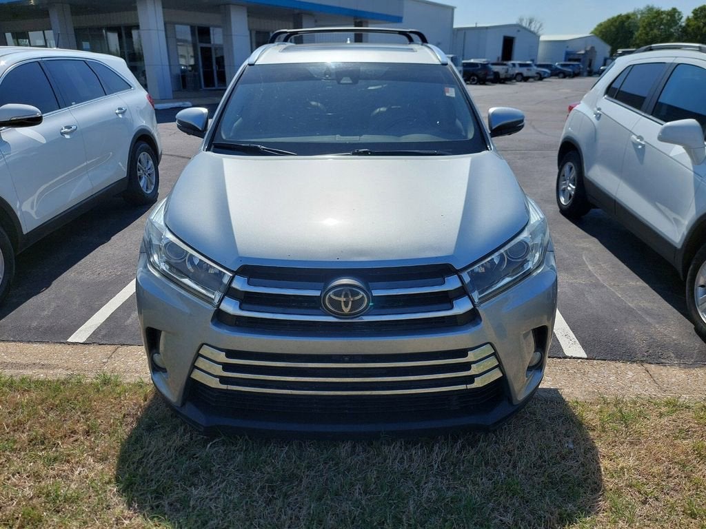 Used 2017 Toyota Highlander Limited Platinum with VIN 5TDDZRFH0HS391653 for sale in Walnut Ridge, AR