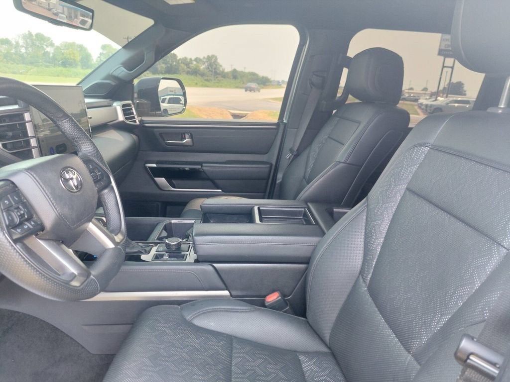 2025 Toyota Tundra 4WD SR5