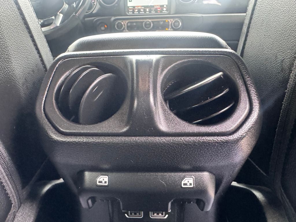 2021 Jeep Wrangler Unlimited Sahara Altitude
