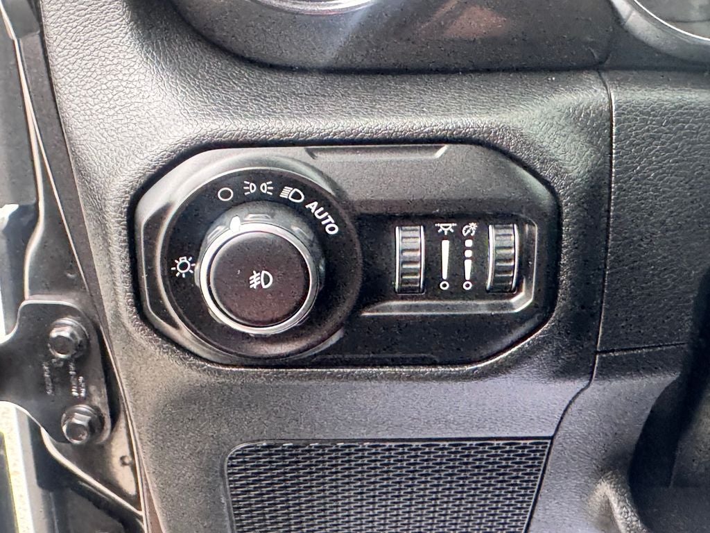 2021 Jeep Wrangler Unlimited Sahara Altitude