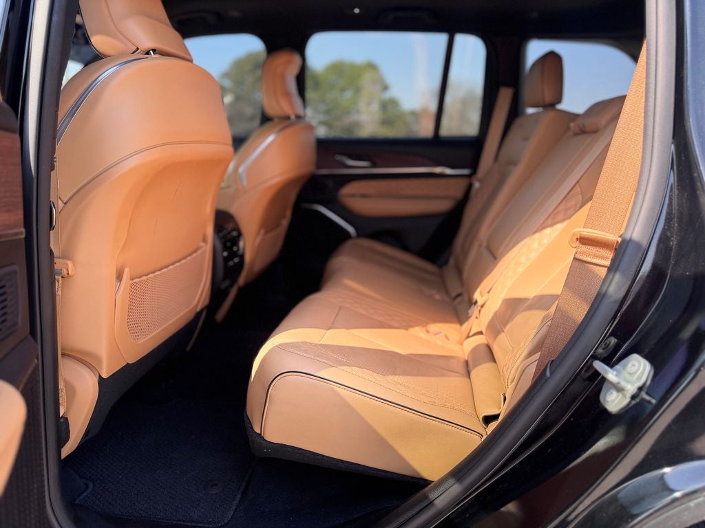 2023 Jeep Grand Cherokee Summit