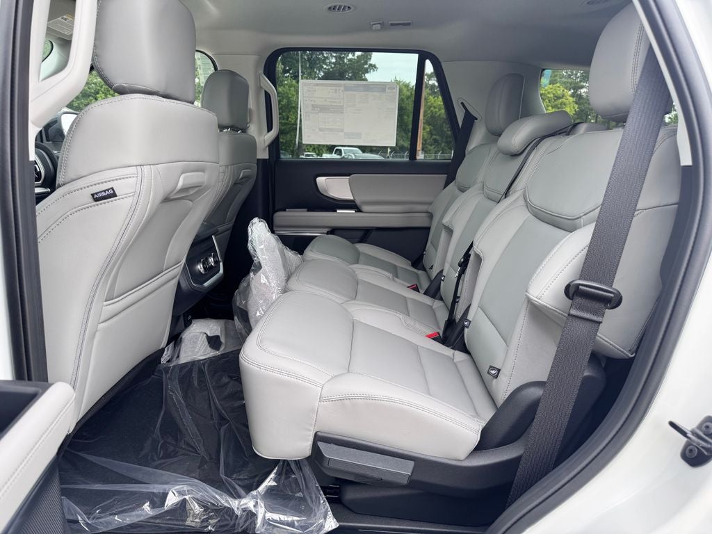 2027 Ford Expedition Active