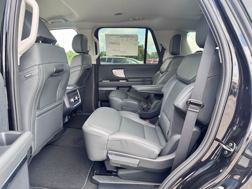 2027 Ford Expedition Active