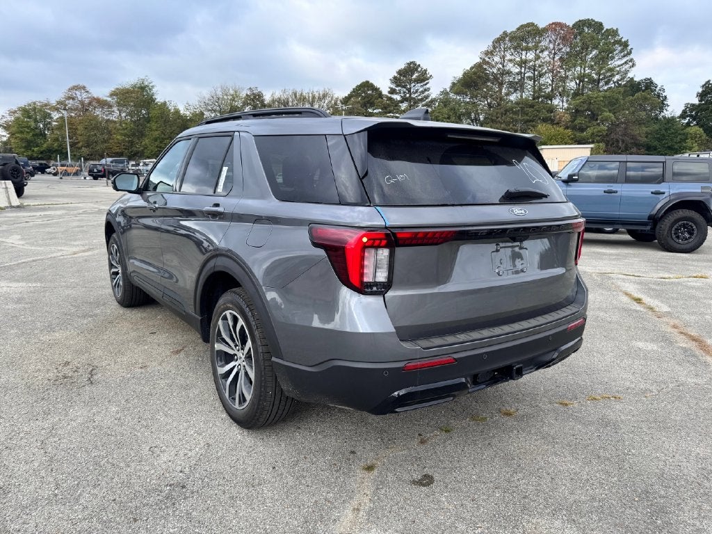 2027 Ford Explorer ST-Line