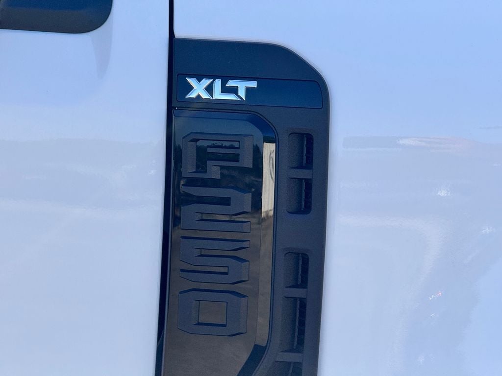 2027 Ford F-250SD XLT