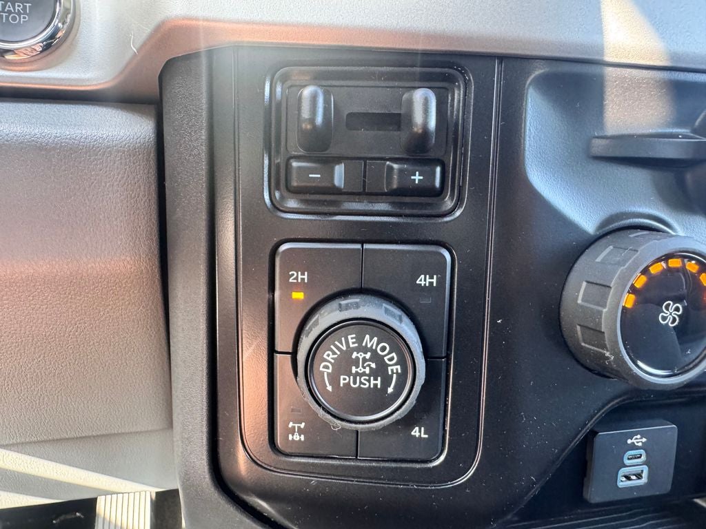2027 Ford F-250SD XLT