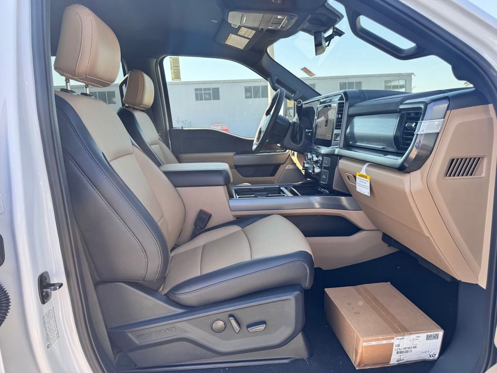 2027 Ford F-350SD Lariat