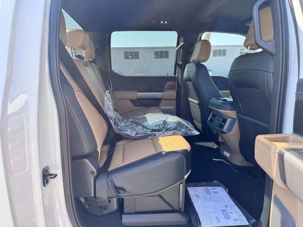 2027 Ford F-350SD Lariat