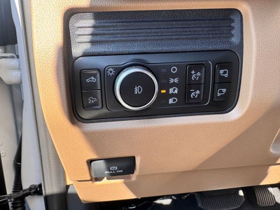2027 Ford F-350SD Lariat