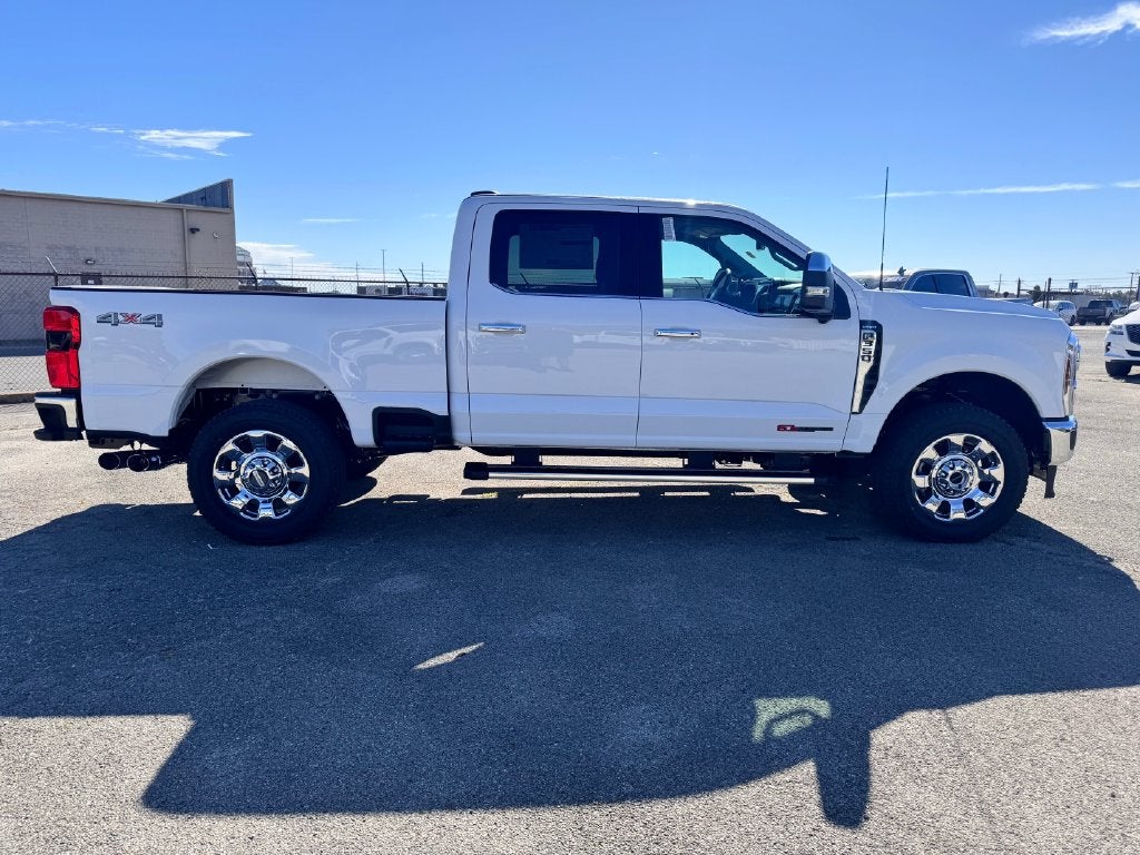 2027 Ford F-350SD Lariat