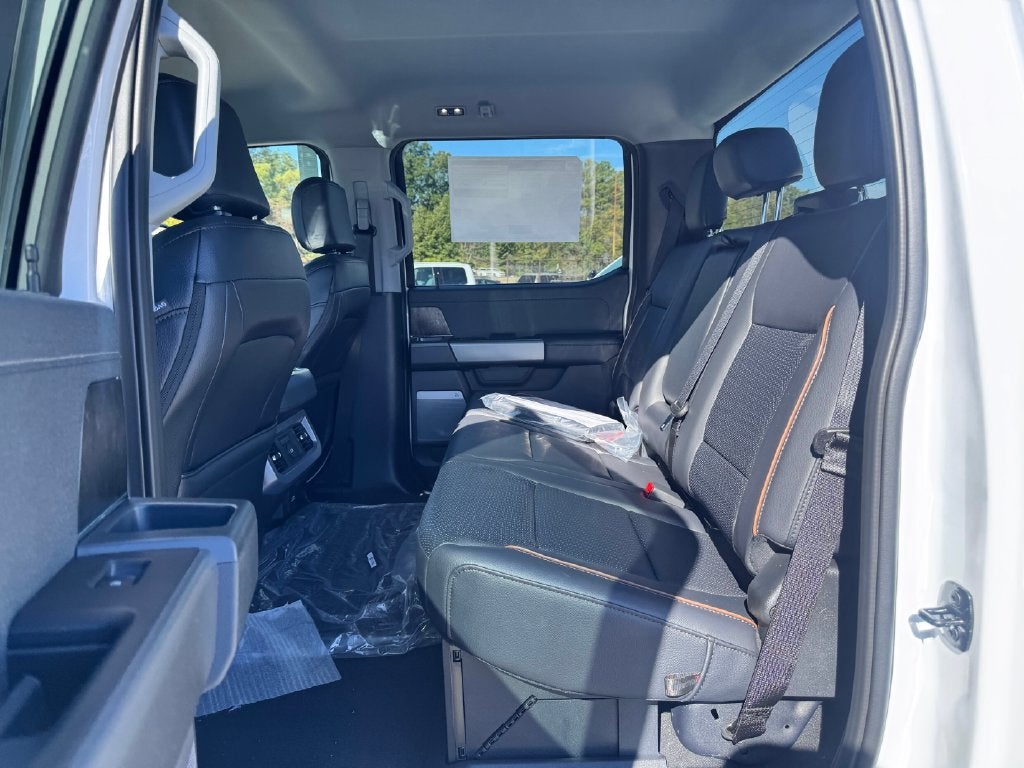 2027 Ford F-350SD Lariat