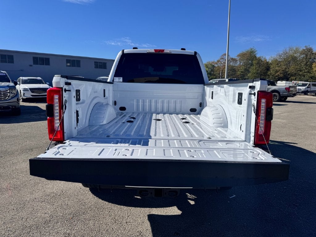 2027 Ford F-350SD Lariat