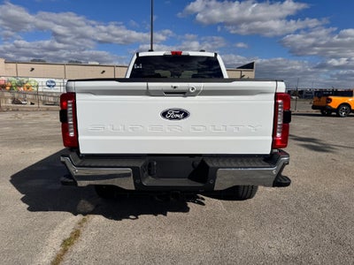 2027 Ford F-350SD Lariat