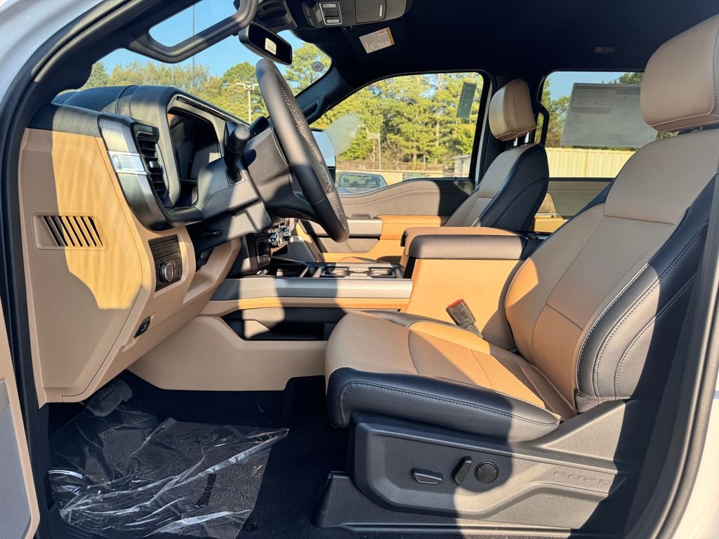 2027 Ford F-350SD Lariat