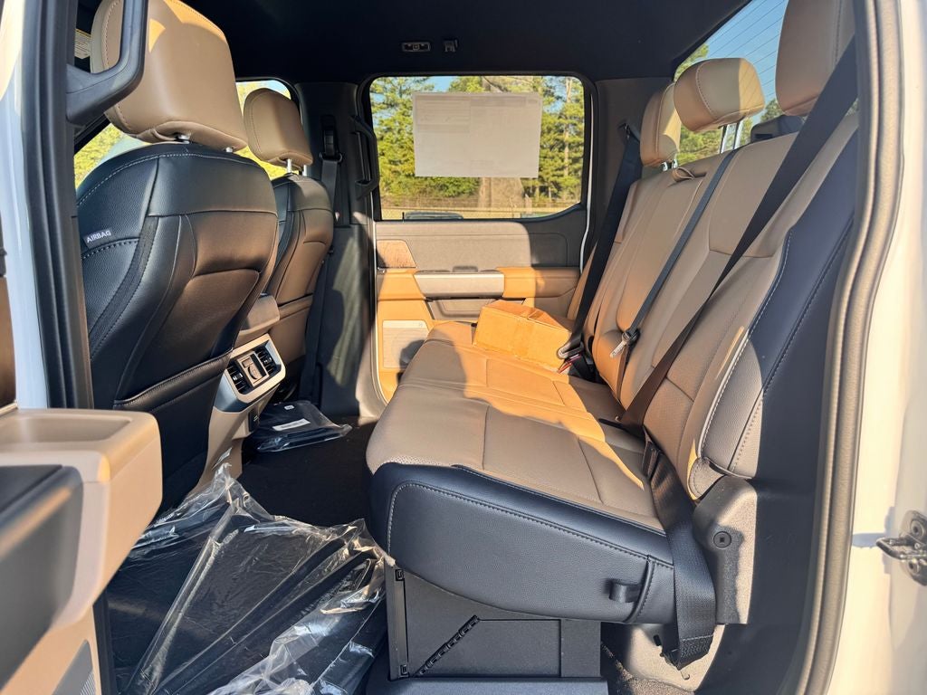 2027 Ford F-350SD Lariat