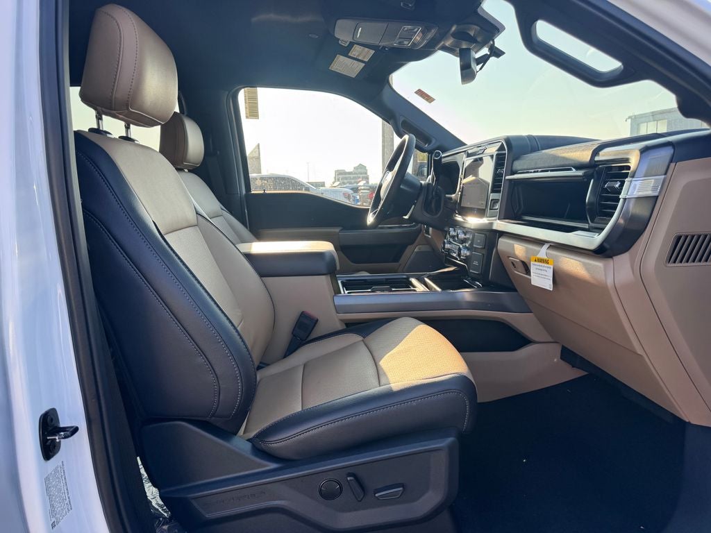 2027 Ford F-350SD Lariat