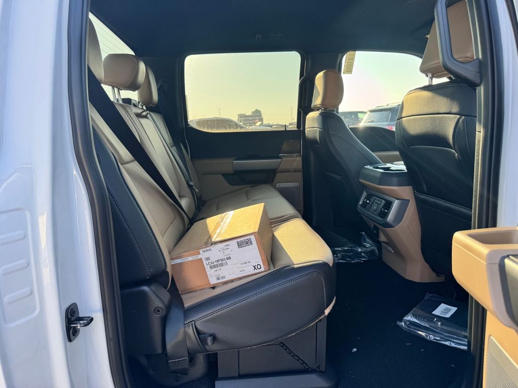 2027 Ford F-350SD Lariat