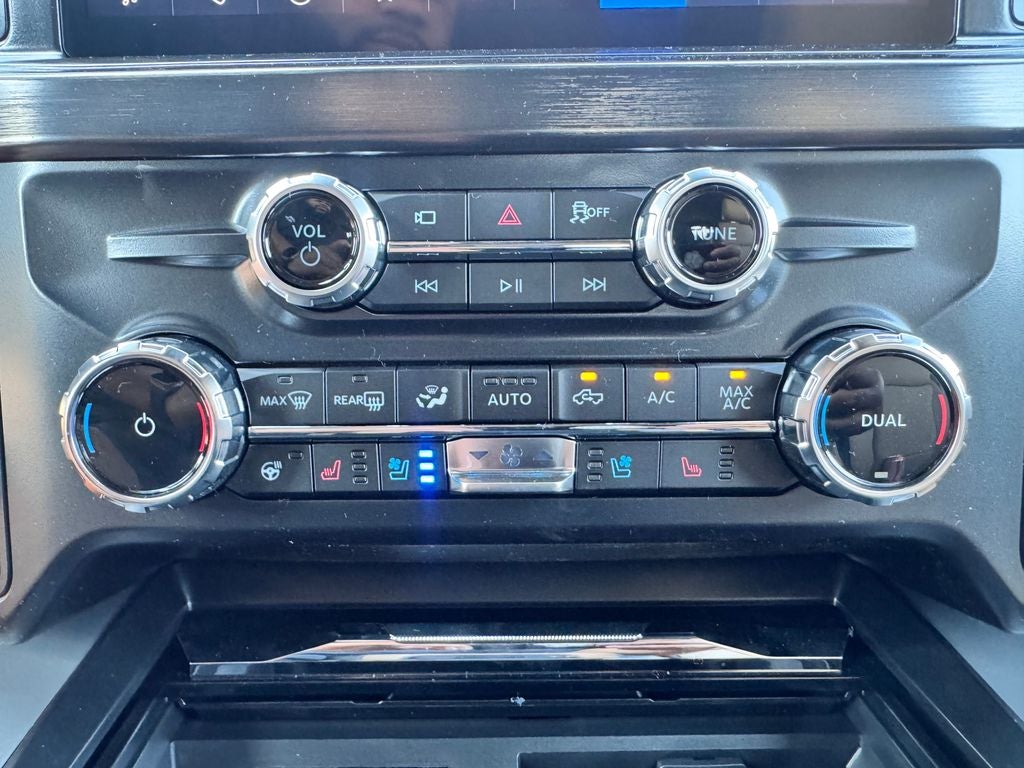 2027 Ford F-350SD Lariat