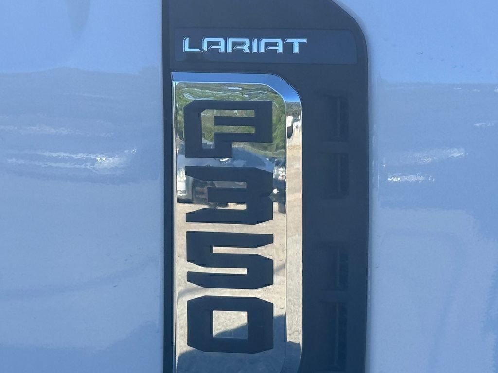 2026 Ford F-350SD Lariat DRW