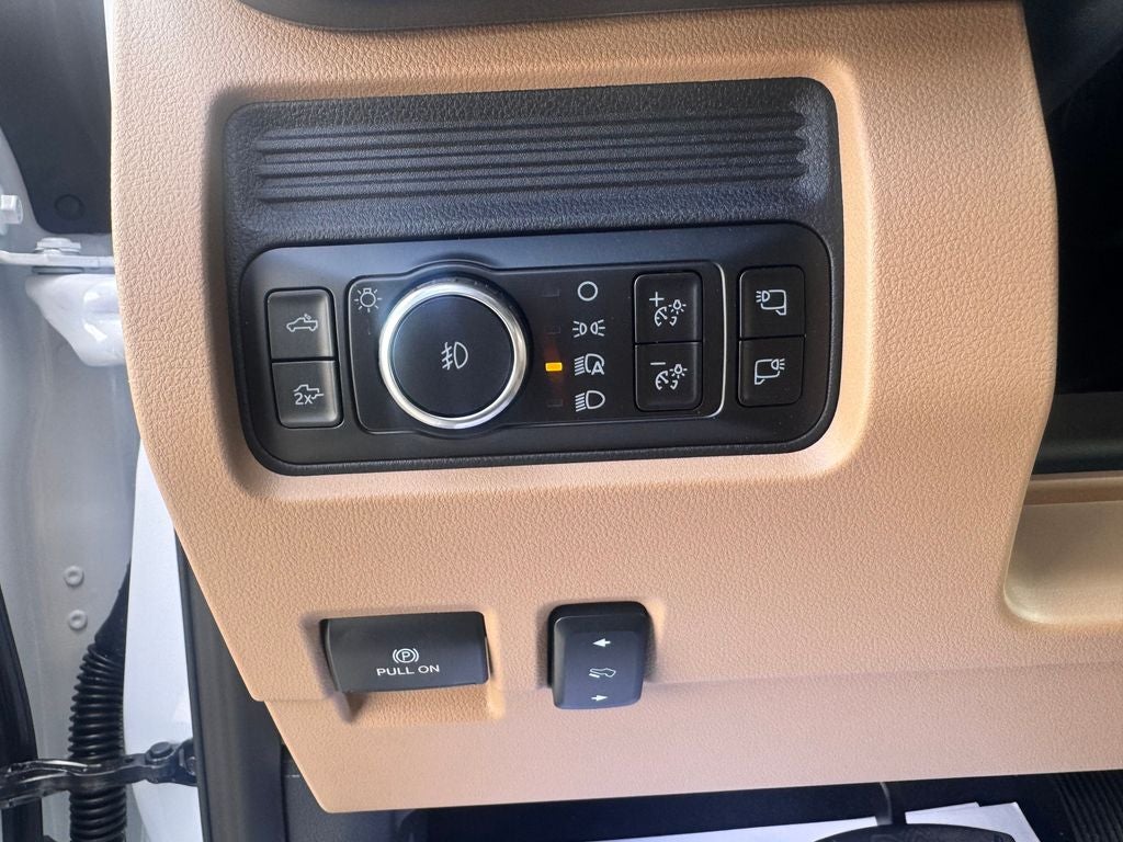 2026 Ford F-350SD Lariat DRW