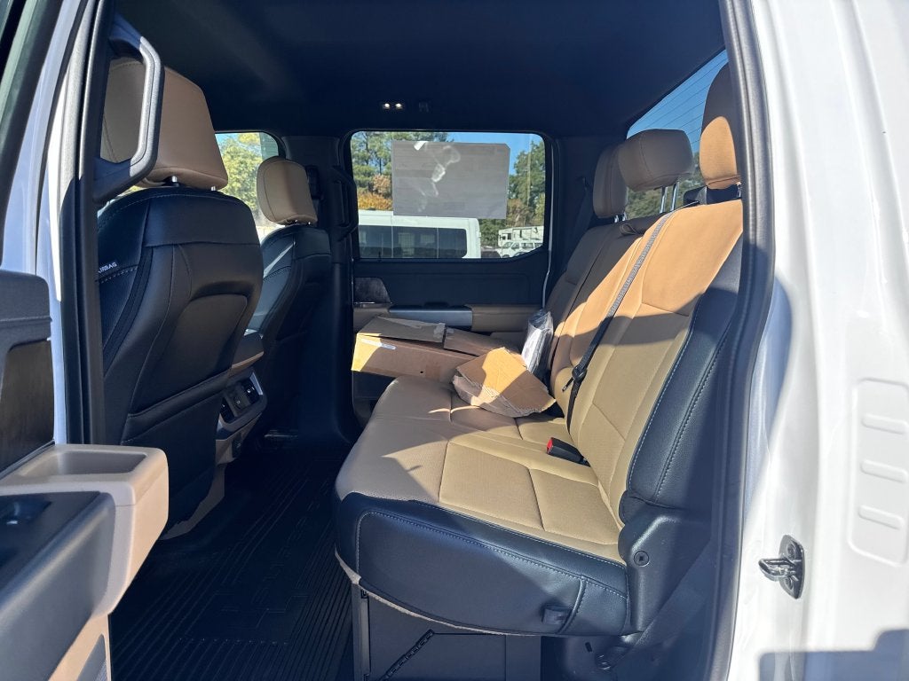 2027 Ford F-450SD Lariat DRW