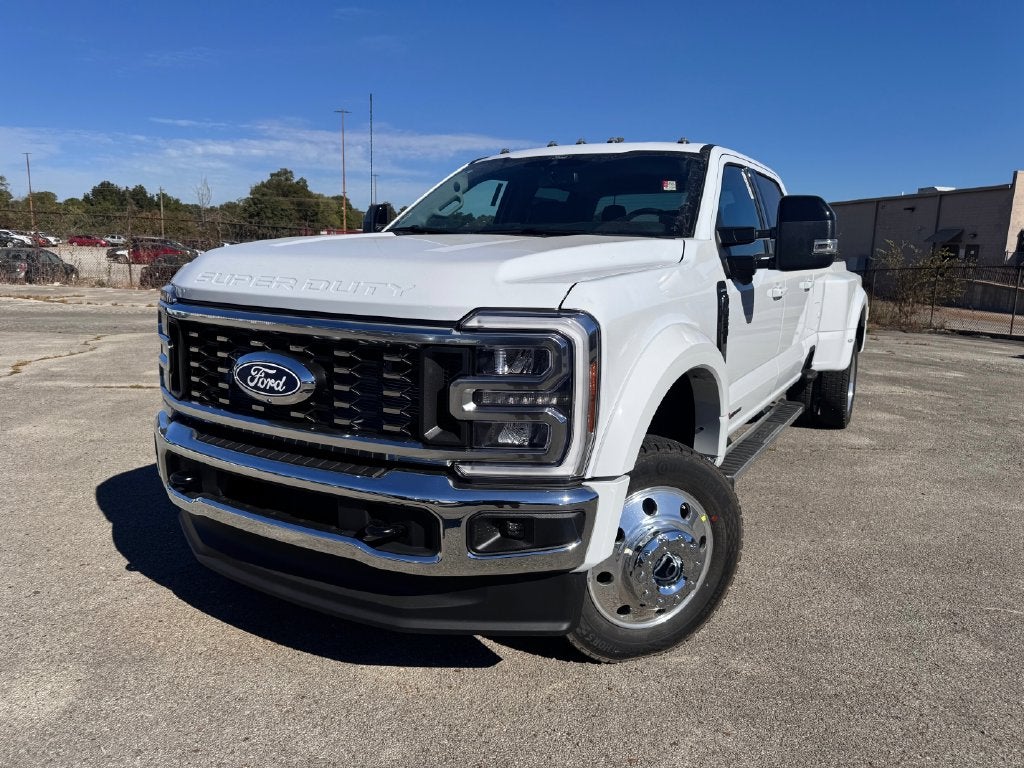 2027 Ford F-450SD Lariat DRW