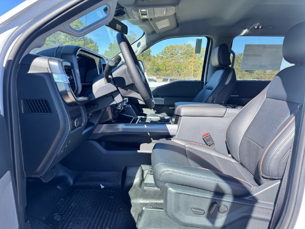 2027 Ford F-450SD Lariat DRW