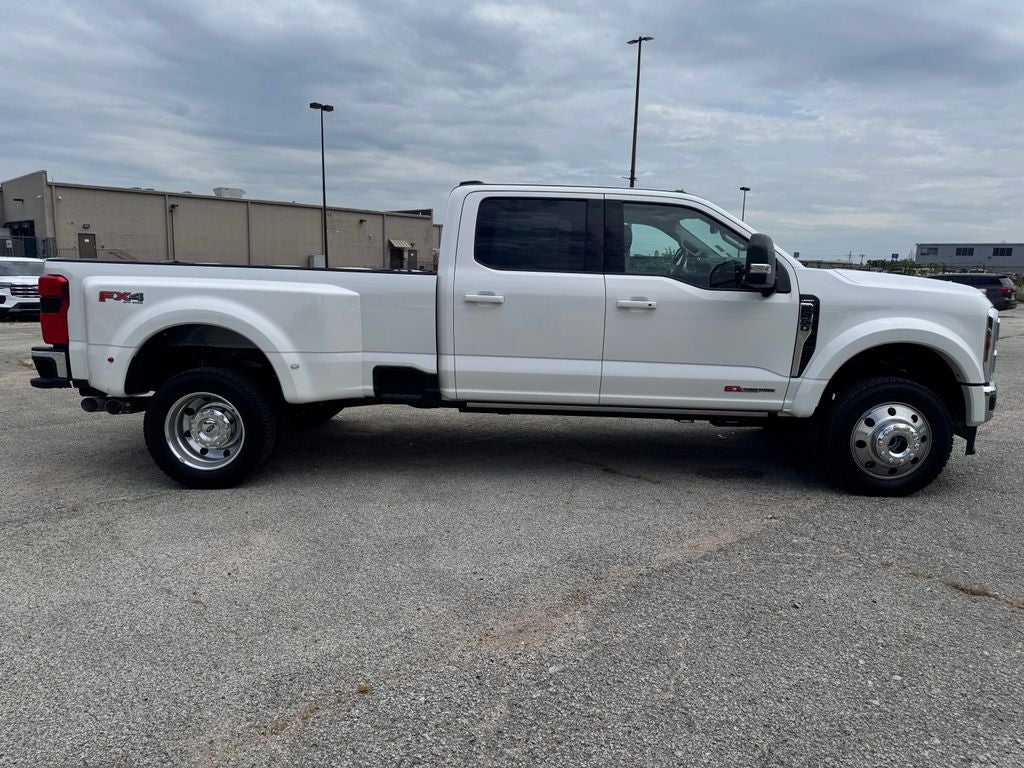2026 Ford F-450SD Lariat DRW