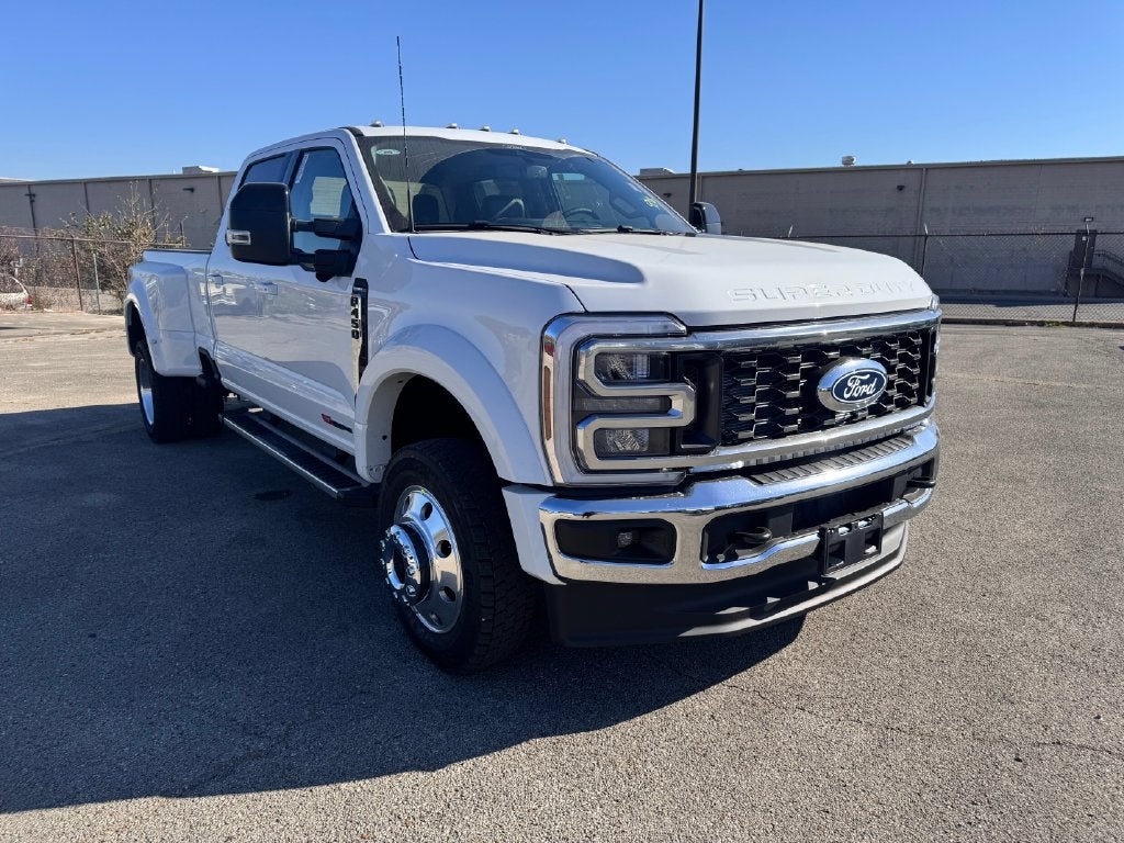 2027 Ford F-450SD Lariat DRW