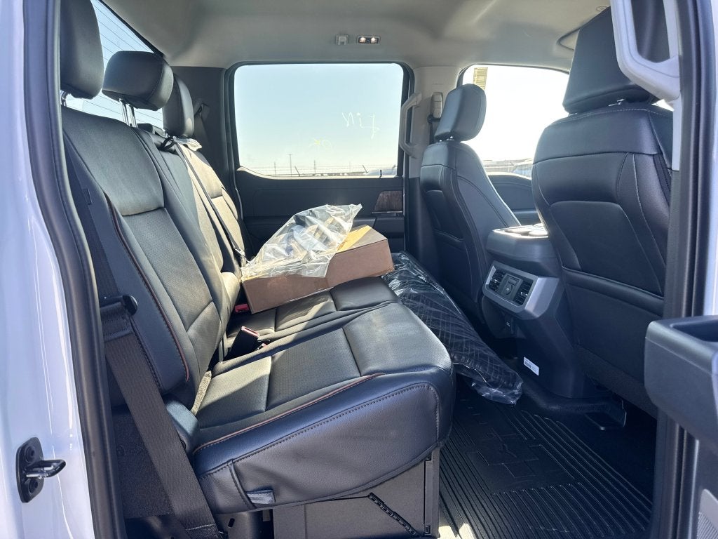 2027 Ford F-450SD Lariat DRW