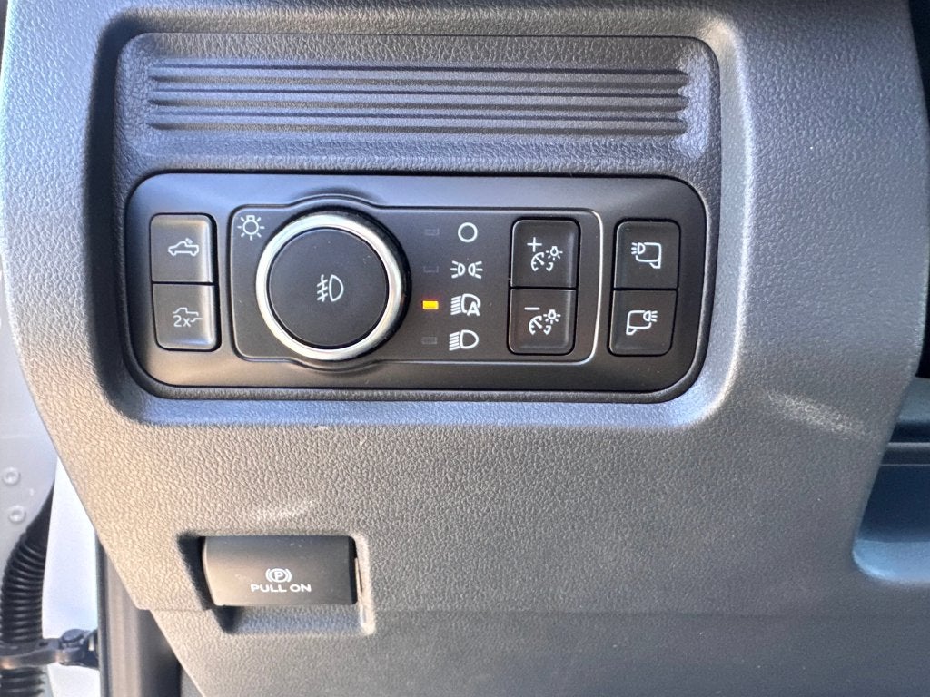 2027 Ford F-450SD Lariat DRW