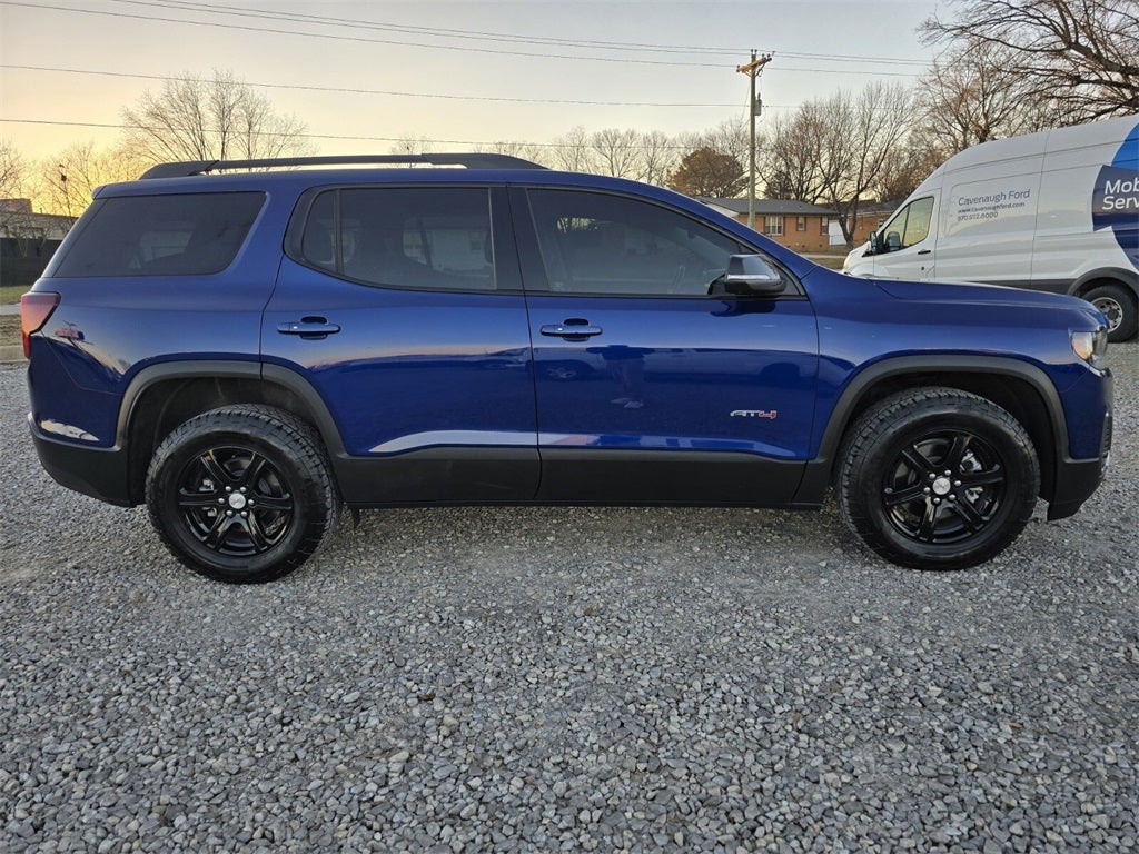 2023 GMC Acadia AT4