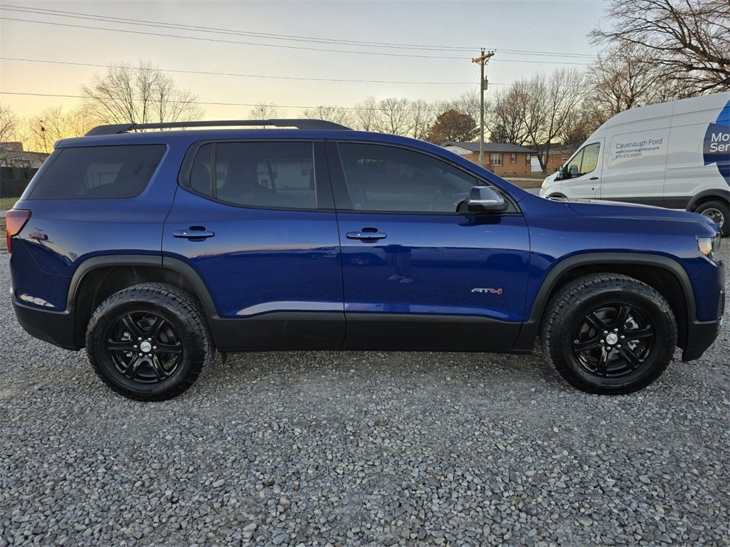 2023 GMC Acadia AT4