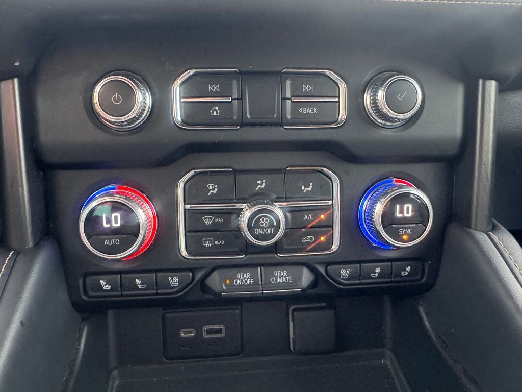 2021 GMC Yukon XL AT4
