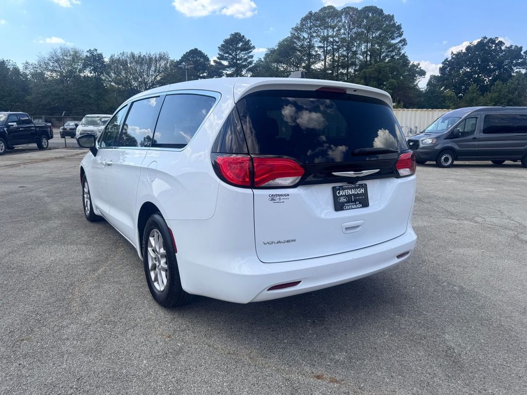 2024 Chrysler Voyager LX
