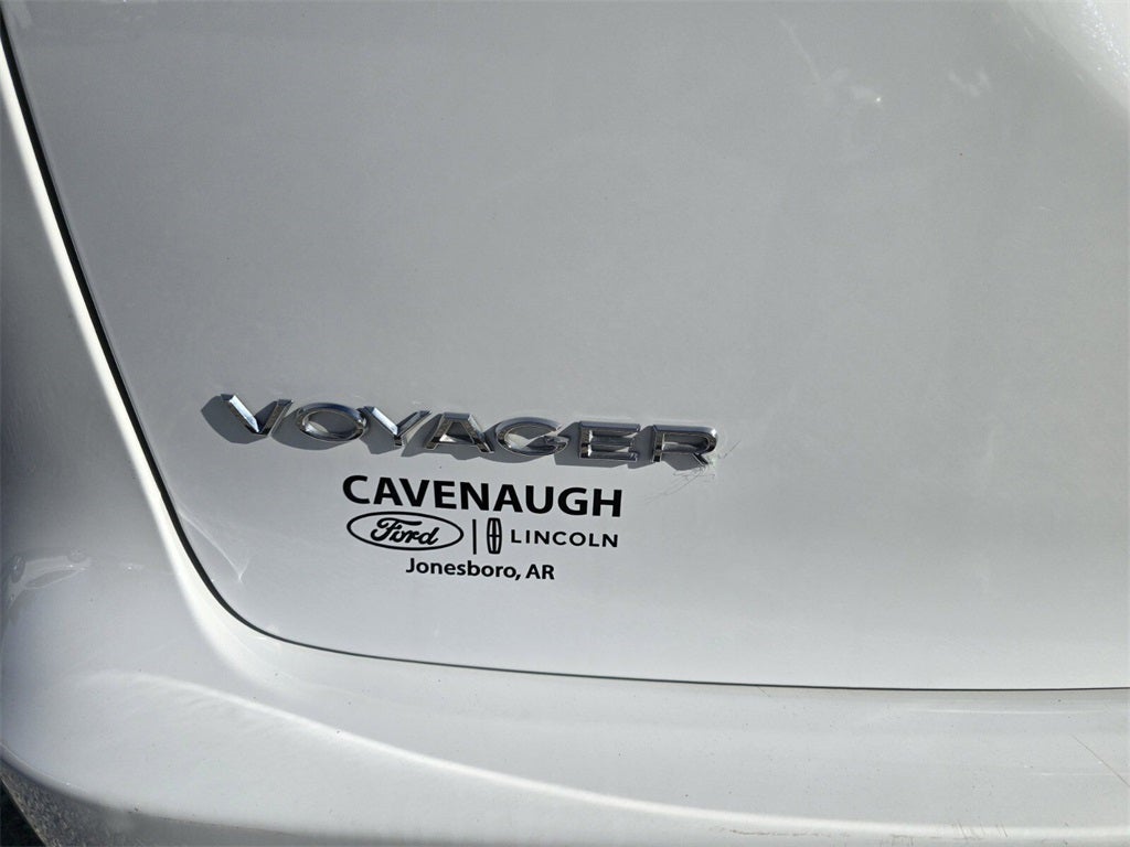 2024 Chrysler Voyager LX