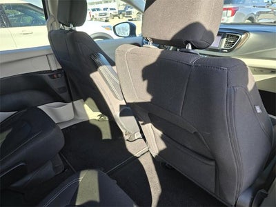 2024 Chrysler Voyager LX