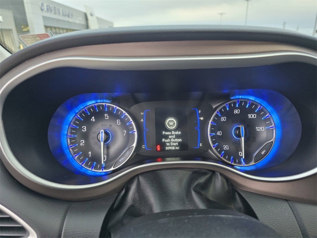 2024 Chrysler Voyager LX