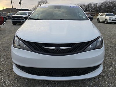 2024 Chrysler Voyager LX