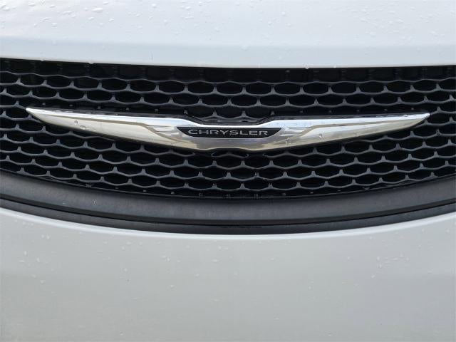 2024 Chrysler Voyager LX