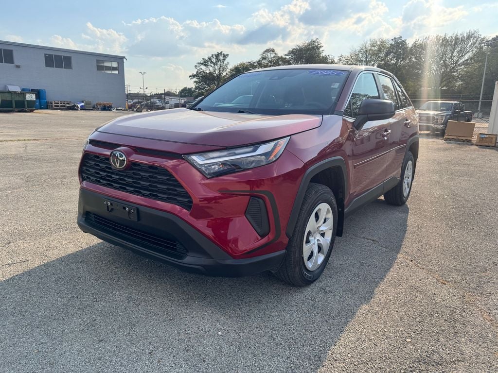 2025 Toyota RAV4 LE