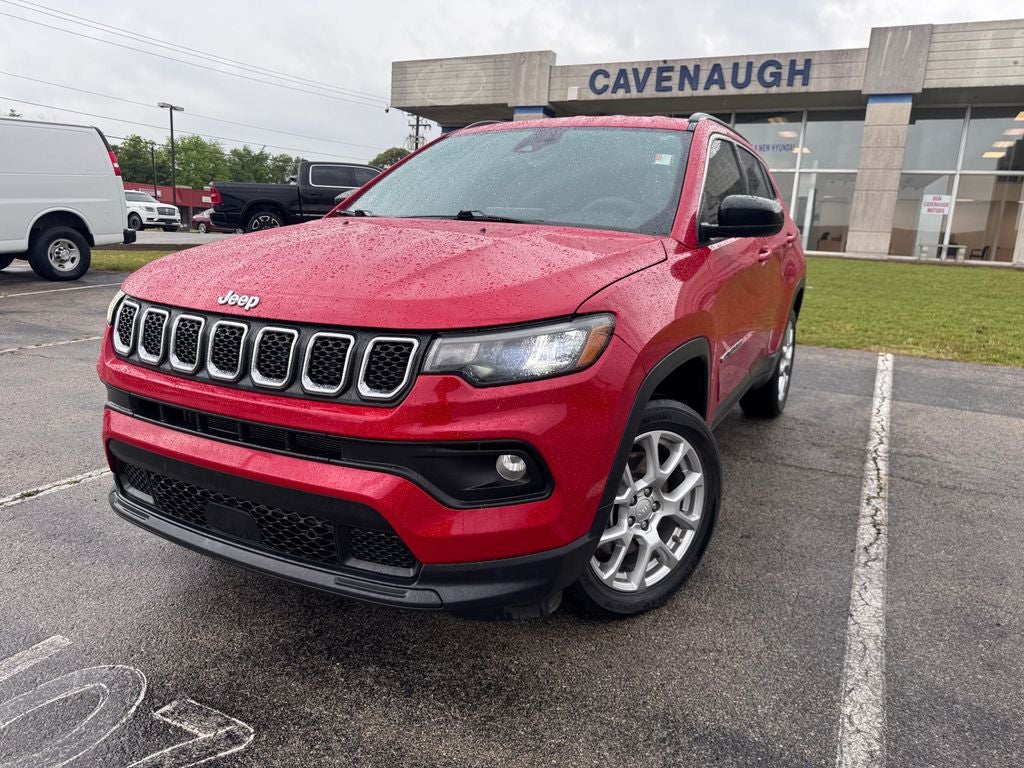 2023 Jeep Compass Latitude Lux 4X4's photo