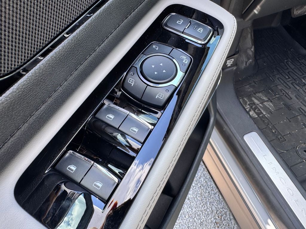 2027 Lincoln Aviator Premiere