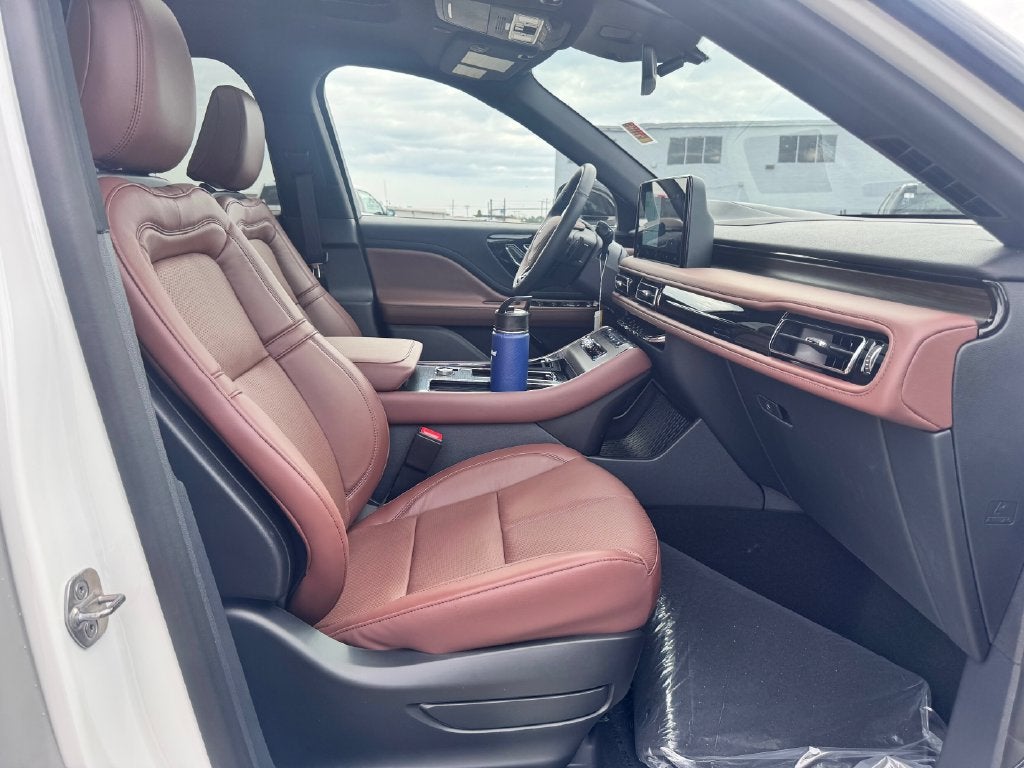 2027 Lincoln Aviator Reserve Premium