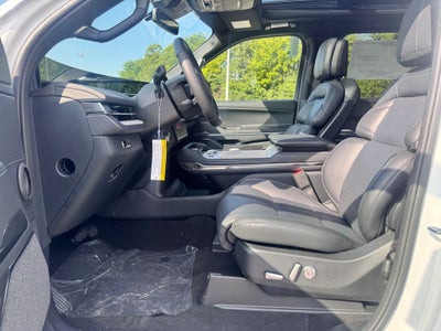 2027 Lincoln Navigator Reserve