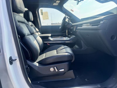 2027 Lincoln Navigator Reserve