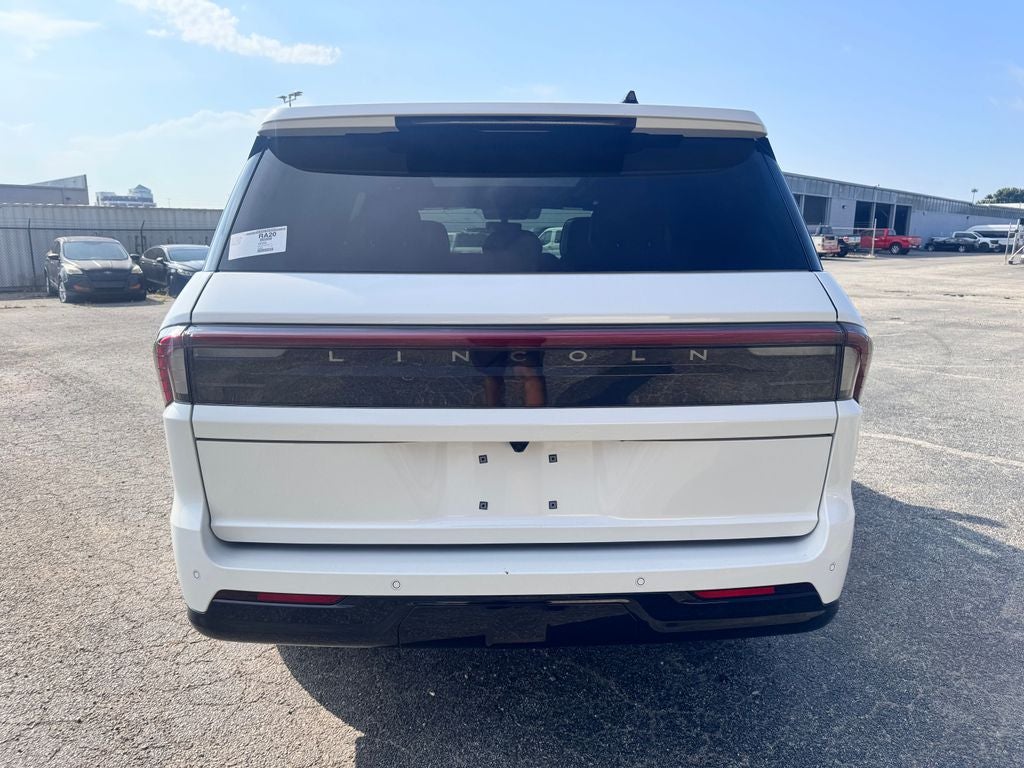 2027 Lincoln Navigator Reserve