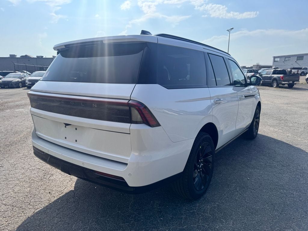 2027 Lincoln Navigator Reserve