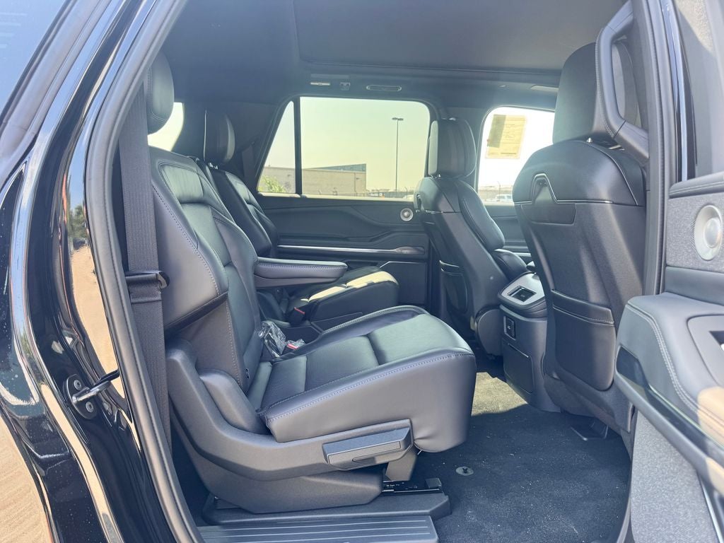 2027 Lincoln Navigator L Reserve