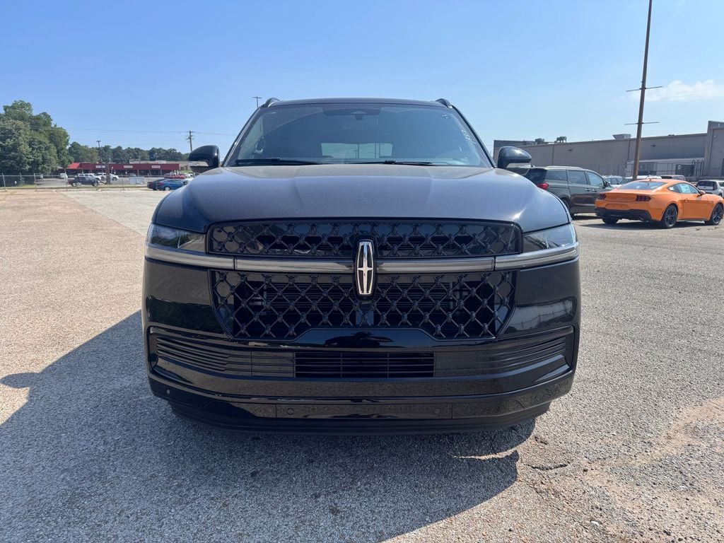 2027 Lincoln Navigator L Reserve